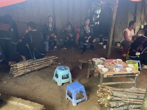 Lào Cai: 11 người nhập viện nghi ngộ độc thực phẩm sau khi ăn cỗ tại một đám tang