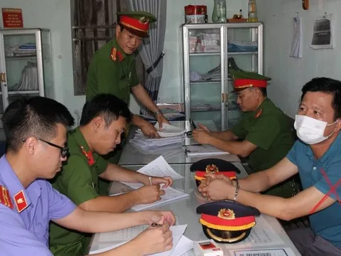 Bắt khẩn cấp Trạm trưởng y tế phường tiếp tay trục lợi bảo hiểm