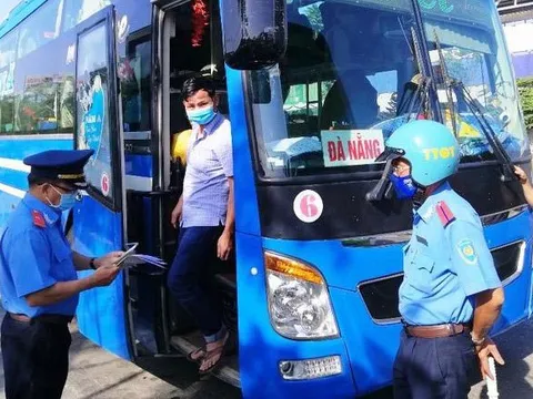 Tăng cường phối hợp tổng kiểm soát xe kinh doanh vận tải hành khách, container