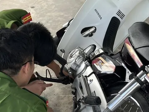 Tình tiết mới vụ 2 người cùng khẳng định là chủ nhân biển số xe tứ quí 8888