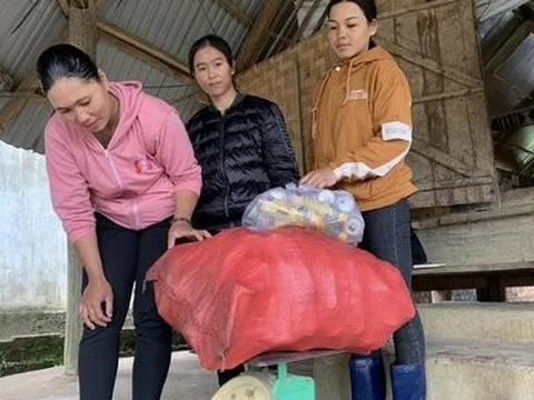 Độc đáo mô hình biến rác thành tiền giúp người nghèo