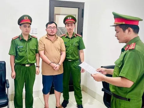 Bắt người đàn ông lừa xin học chiếm đoạt hàng trăm triệu đồng