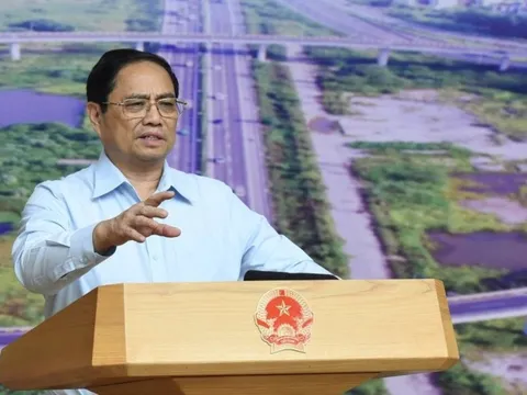 Thủ tướng: "Chỉ bàn làm, không bàn lùi" với các dự án trọng điểm GTVT