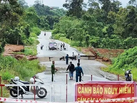 Đường tránh Bảo Lộc nguy cơ tiếp tục sạt lở, đề nghị thông báo tới người dân