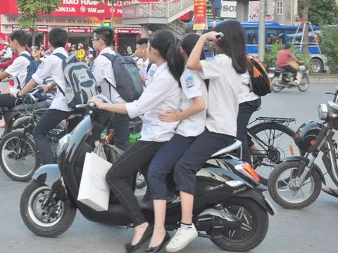 Người đi xe đạp điện, xe máy điện, xe dưới 50 cm3 bắt buộc học luật