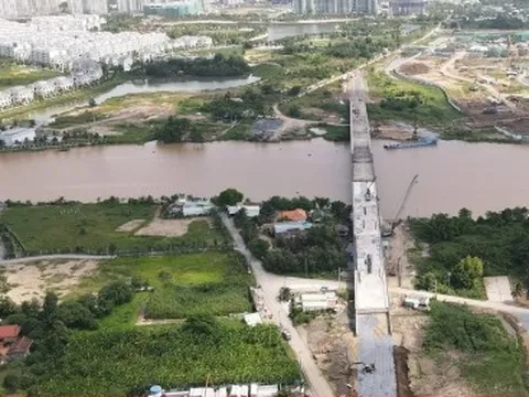 TP.HCM: Cầu Long Đại 'hồi sinh', tăng tốc để kịp thông xe