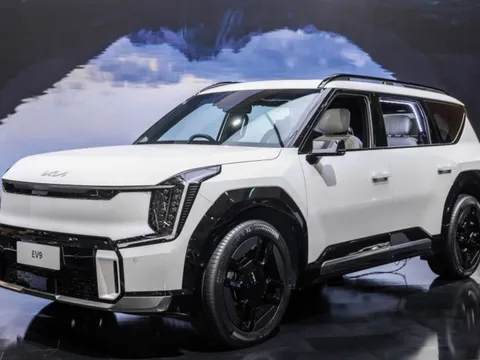 Kia chính thức đưa SUV điện đầu bảng EV9 GT-Line 2024 đến Đông Nam Á, là đối thủ đáng gờm của VinFast VF 9