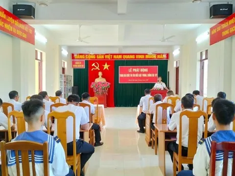 Cán bộ, chiến sĩ hải quân nâng cao kiến thức phòng, chống ma túy