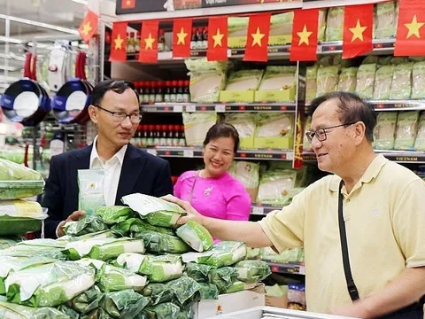 Trong lúc giá gạo tăng do nhiều nước cấm xuất khẩu, một doanh nghiệp Việt ‘trúng’ hợp đồng 127 triệu USD