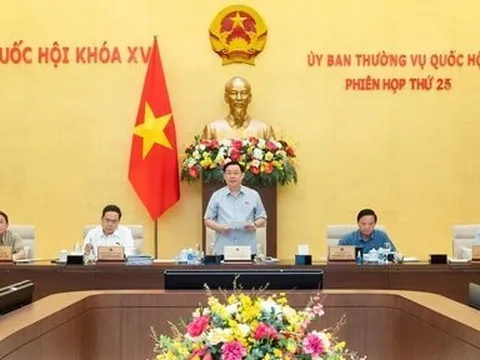 Khai mạc phiên họp thứ 25 của Ủy ban Thường vụ Quốc hội