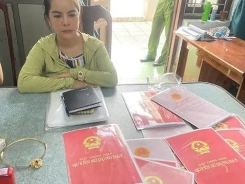 Khởi tố cô gái "thuê người làm đám cưới giả, lừa đảo tiền nhà chồng"