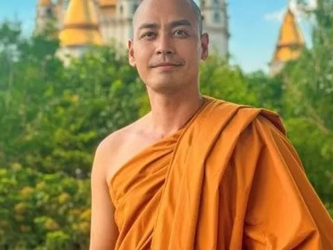 MC Phan Anh bất ngờ xuống tóc, xuất gia gieo duyên