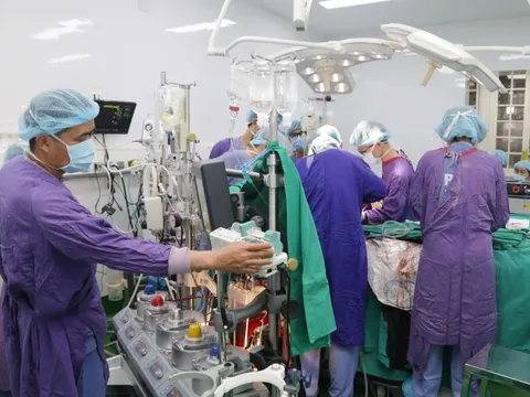 Nâng cấp bệnh viện hạng đặc biệt cả chiều sâu lẫn chiều rộng