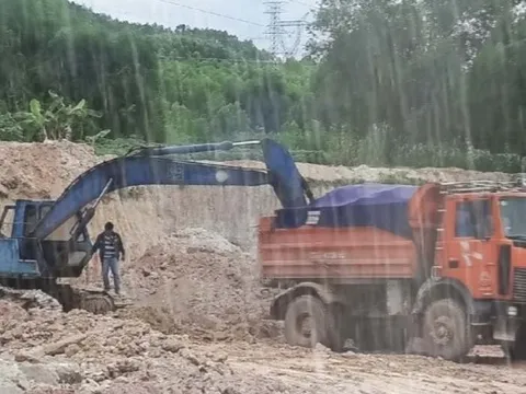 Diễn biến mới vụ khổ sở vì… trúng đấu giá bãi đất thải ở Thừa Thiên-Huế