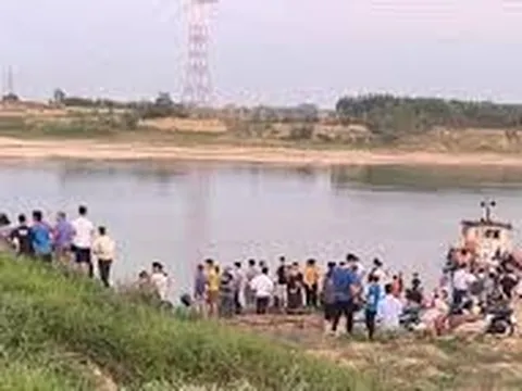 Cứu vợ và con bị đuối nước, Trưởng Phòng Nội vụ ở Quảng Bình tử vong trên sông Gianh