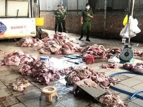 Đồng Nai: Ngăn chặn 1,2 tấn thịt bốc mùi chuẩn bị tuồn ra thị trường