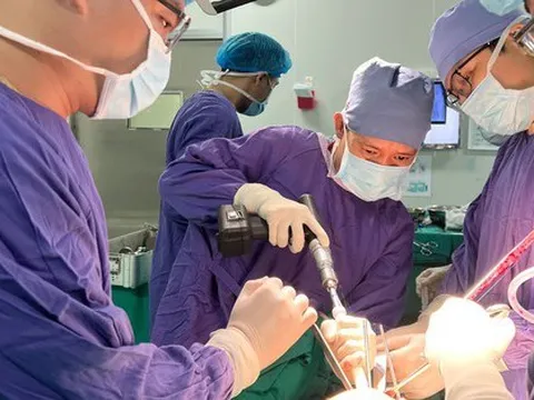 Giá khám chữa bệnh theo yêu cầu giảm mạnh