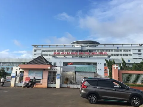 Vỡ đại tràng vì bơm hơi vào hậu môn