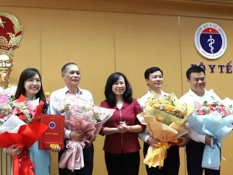 Tiếp nhận, điều động, bổ nhiệm cán bộ chủ chốt ở 5 Bộ, cơ quan ngang Bộ
