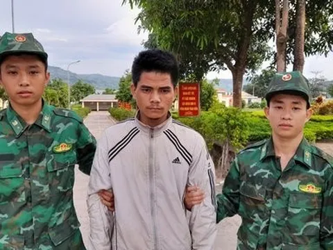 Bắt đối tượng đá gà ăn tiền khi đang vượt biên về Việt Nam