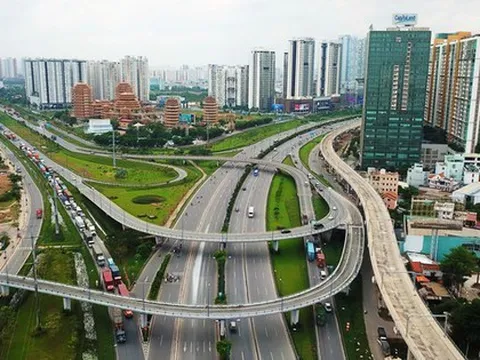 TP HCM đổi tên 7,8km Xa lộ Hà Nội