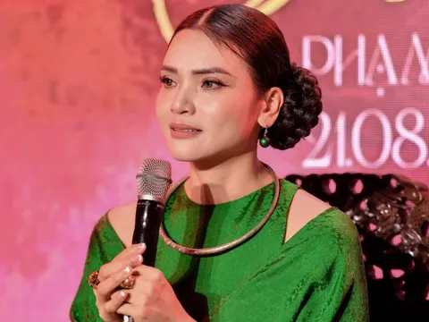 NSƯT trẻ nhất nhì Việt Nam Phạm Phương Thảo: Thấy có tội với cha mẹ vì 41 tuổi chưa "yên bề gia thất"