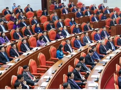 Trong một tập thể lãnh đạo, không thể "loanh quanh toàn người nhà"