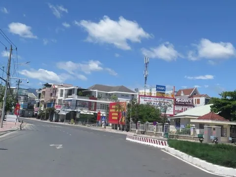 Khánh Hòa: Miễn nhiệm chức vụ Chủ tịch UBND thị xã Ninh Hòa