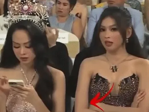 Á hậu Ngọc Thảo được netizen khen ngợi vì 1 hành động tinh tế với Hoa hậu Thanh Thủy