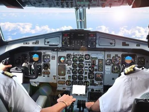 Xác định nguồn tiền lương bổ sung để VNA trả cho phi công người Việt Nam