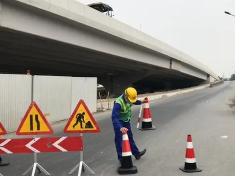 Cấm ôtô qua cầu Thăng Long trong 3 đêm