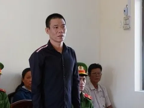 Lãnh 12 năm tù vì chém con riêng của vợ hờ gây thương tích