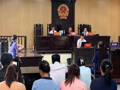 Trục lợi lúc dịch bệnh, cựu giám đốc trung tâm y tế lĩnh 30 tháng tù