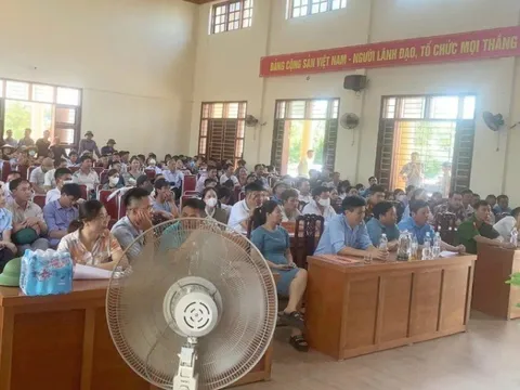 Vụ kế toán xã bị hủy 23 lô đất đấu giá: Phê bình, rút kinh nghiệm