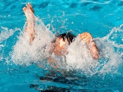Nhà trường thông tin về vụ nam sinh lớp 7 tử vong sau khi tắm ở bể bơi