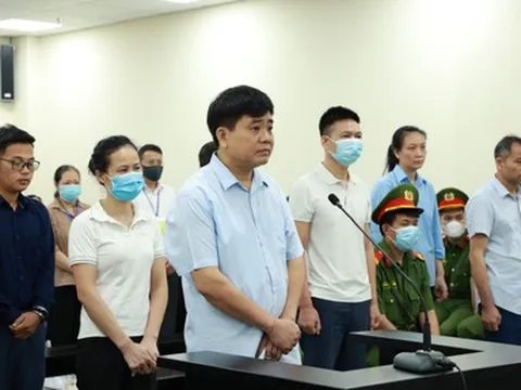 Cựu Chủ tịch UBND Tp.Hà Nội Nguyễn Đức Chung hầu tòa trong vụ án trồng, thay thế cây xanh