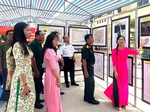 Vùng 5 Hải quân tuyên truyền biển, đảo cho hơn 800 người ở Kiên Giang