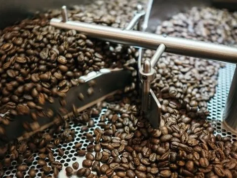 Một loại thức uống được yêu thích hàng đầu tại Việt Nam đang bị đe dọa về nguồn cung, người tiêu dùng nên chuẩn bị gì?