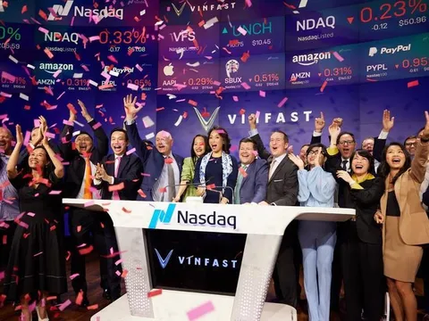 Bước khó nhất để niêm yết sàn ngoại: VinFast và VNG dù đi con đường khác nhau nhưng đã giải bài toán chung như thế nào?