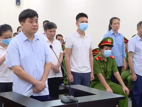 Vụ 'thổi giá cây xanh': Cựu Chủ tịch Hà Nội Nguyễn Đức Chung bị tuyên phạt 18 tháng tù