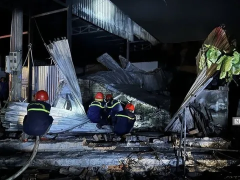 Bình Thuận: Cháy lớn trong tiệm sửa xe máy, 4 người thương vong