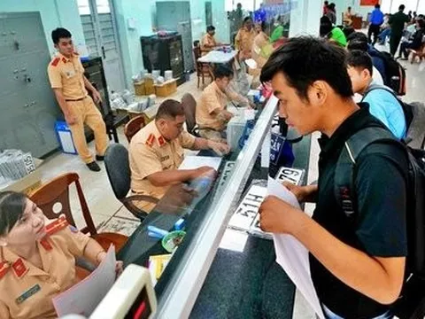 Biển số định danh: Xe cũ ế ẩm, xe mới loay hoay