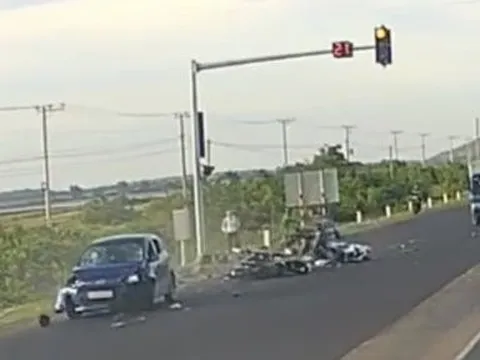 Bình Thuận: Tài xế ô tô tông nhiều xe máy dừng đèn đỏ mới 16 tuổi