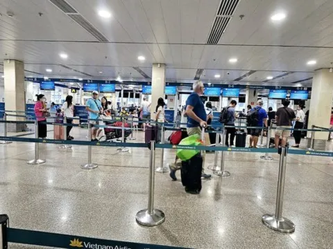 Hình ảnh khác lạ ở sân bay Tân Sơn Nhất ngày cuối kỳ nghỉ lễ 2-9