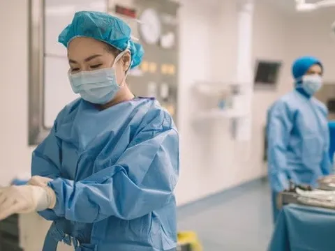 Nghiên cứu cho thấy bệnh nhân của bác sĩ phẫu thuật nữ hồi phục tốt hơn