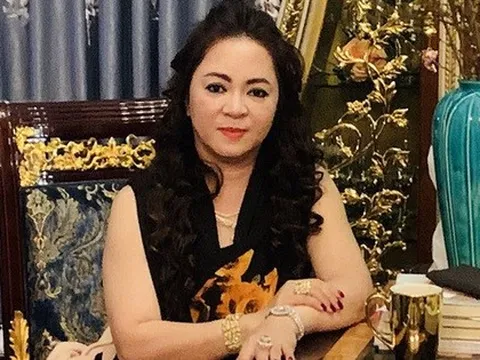 Đến lượt phía Đàm Vĩnh Hưng, Vy Oanh muốn được xác định là bị hại của bà Nguyễn Phương Hằng