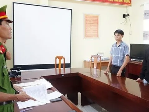 Bắt 2 thanh niên làm văn bằng, chứng chỉ giả bán cho sinh viên