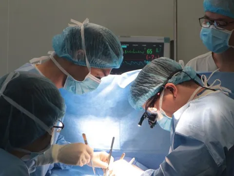 Bé gái 40 ngày tuổi mắc bệnh tim bẩm sinh, gia cảnh khó khăn: "Phép màu'" đã xảy ra