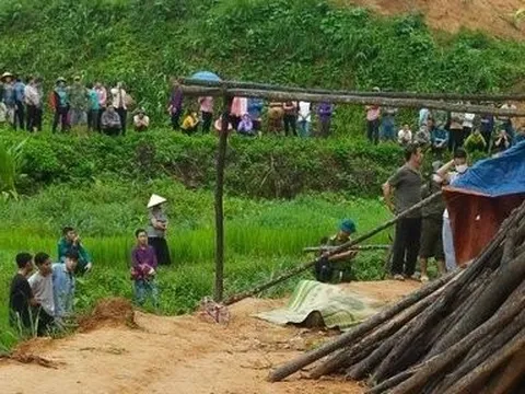 Điều tra vụ hai vợ chồng tử vong bất thường trên đường đồi ở Hòa Bình