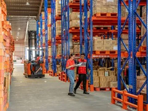 Viettel Post "Giao trọn trái tim - Cùng hàng Việt đi khắp muôn nơi"